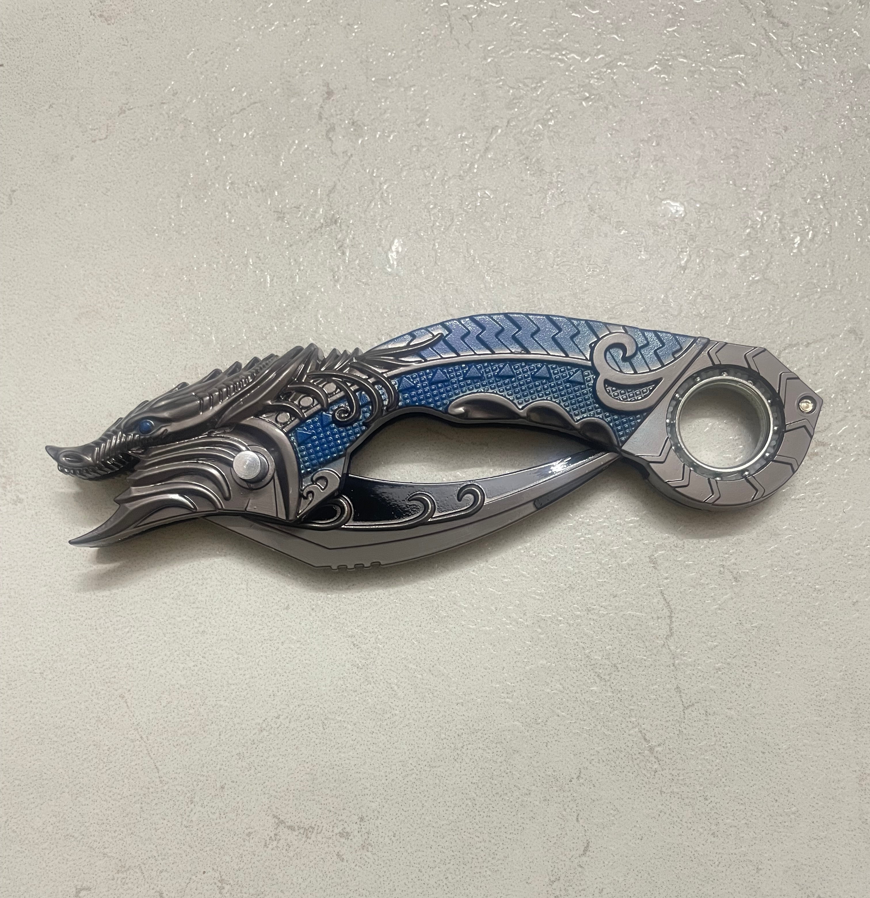 karambit rotating knife