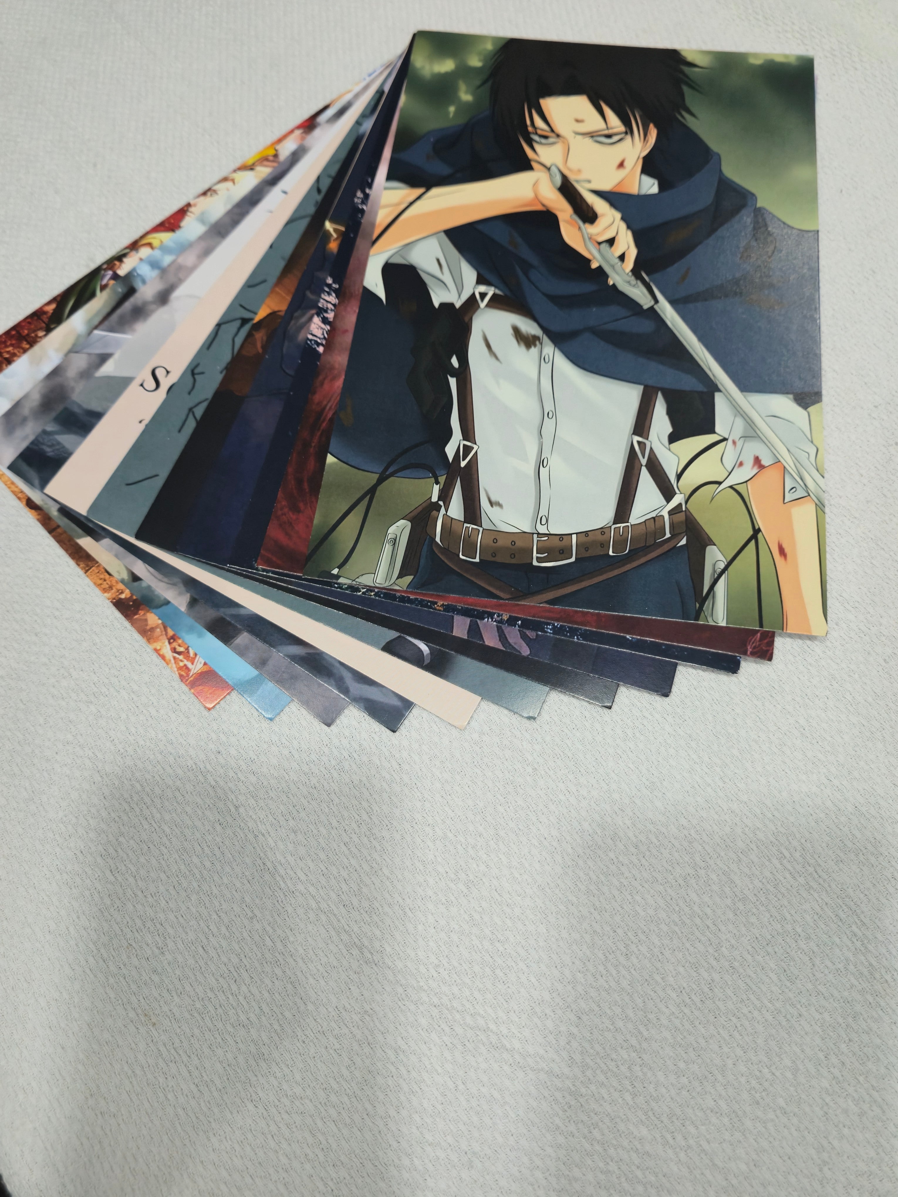 Attack on Titan – 12-Piece Mini Poster Pack