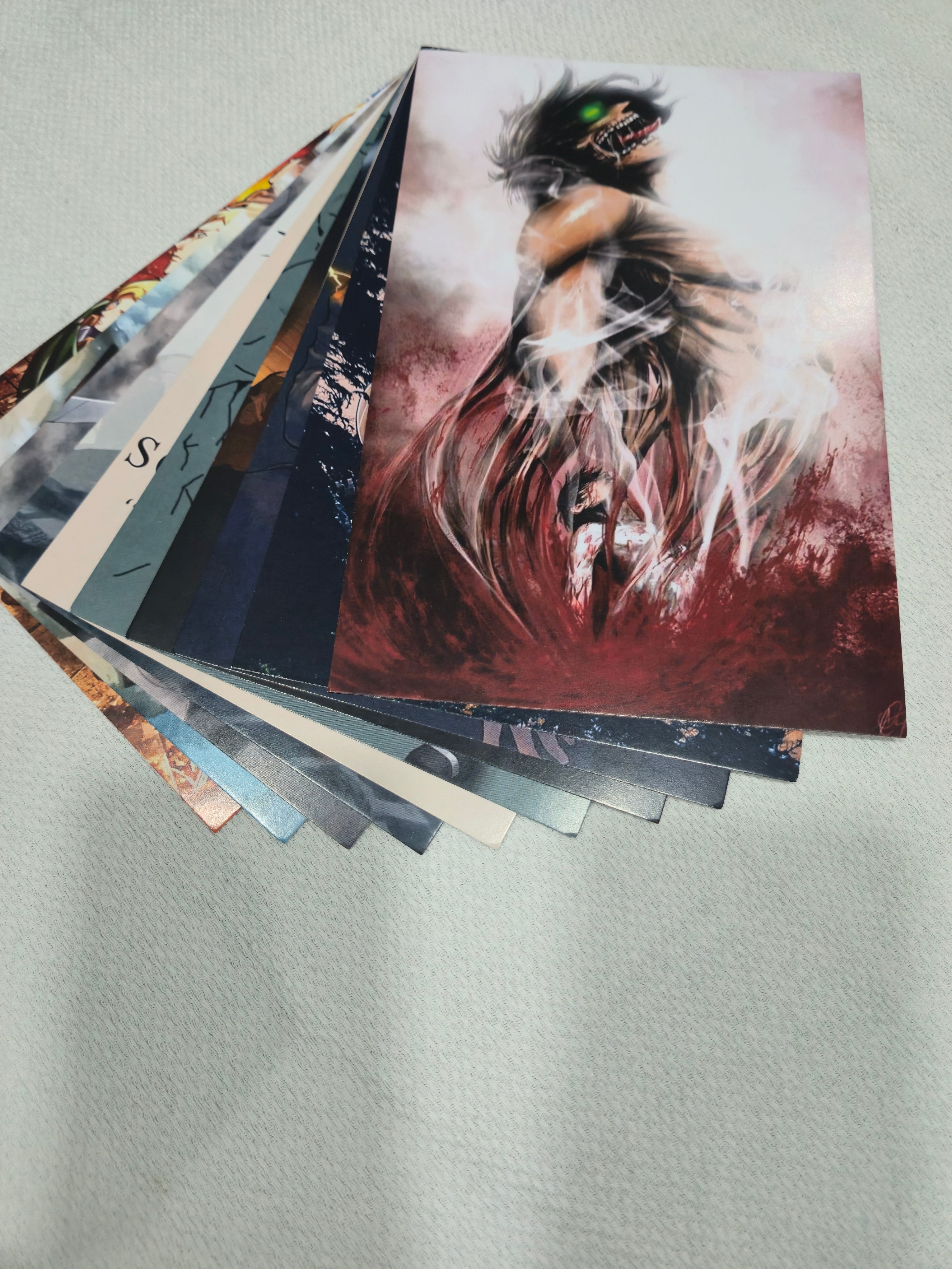 Attack on Titan – 12-Piece Mini Poster Pack