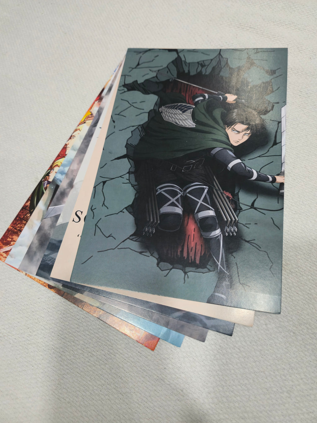 Attack on Titan – 12-Piece Mini Poster Pack