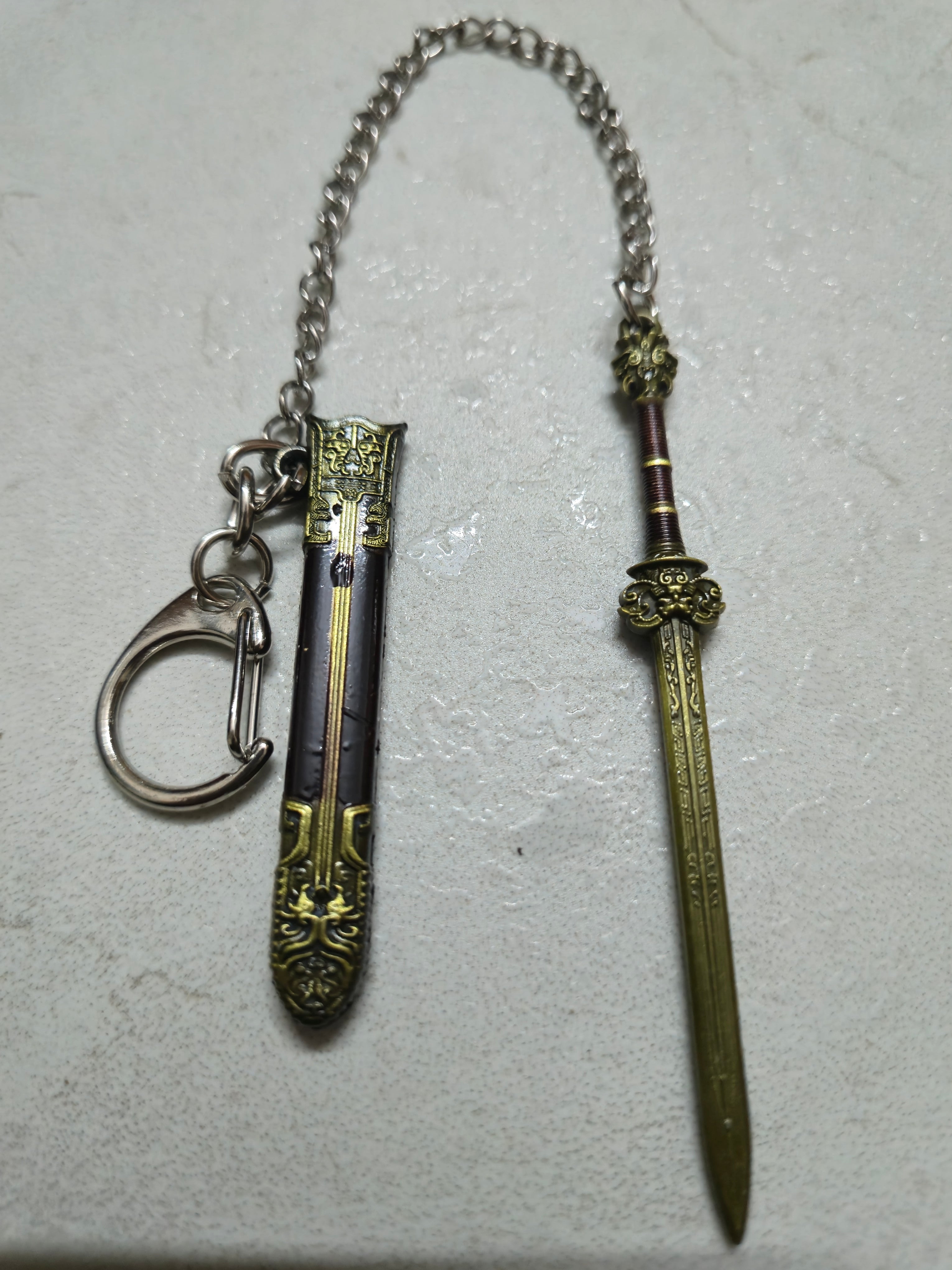 Mini katana keychain