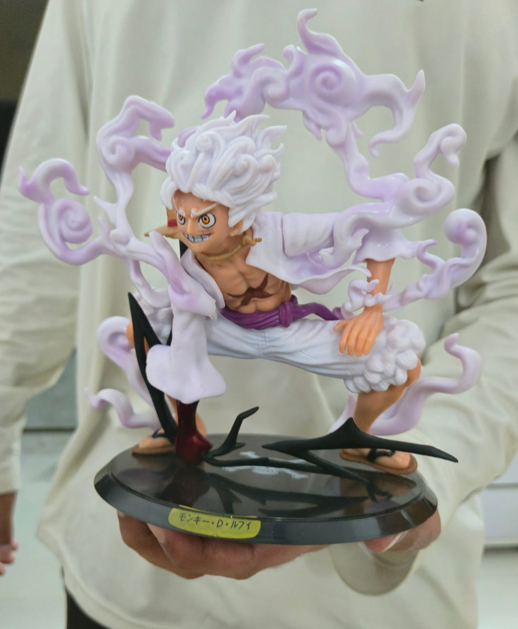 Future King of the Pirates Gear 5 Luffy