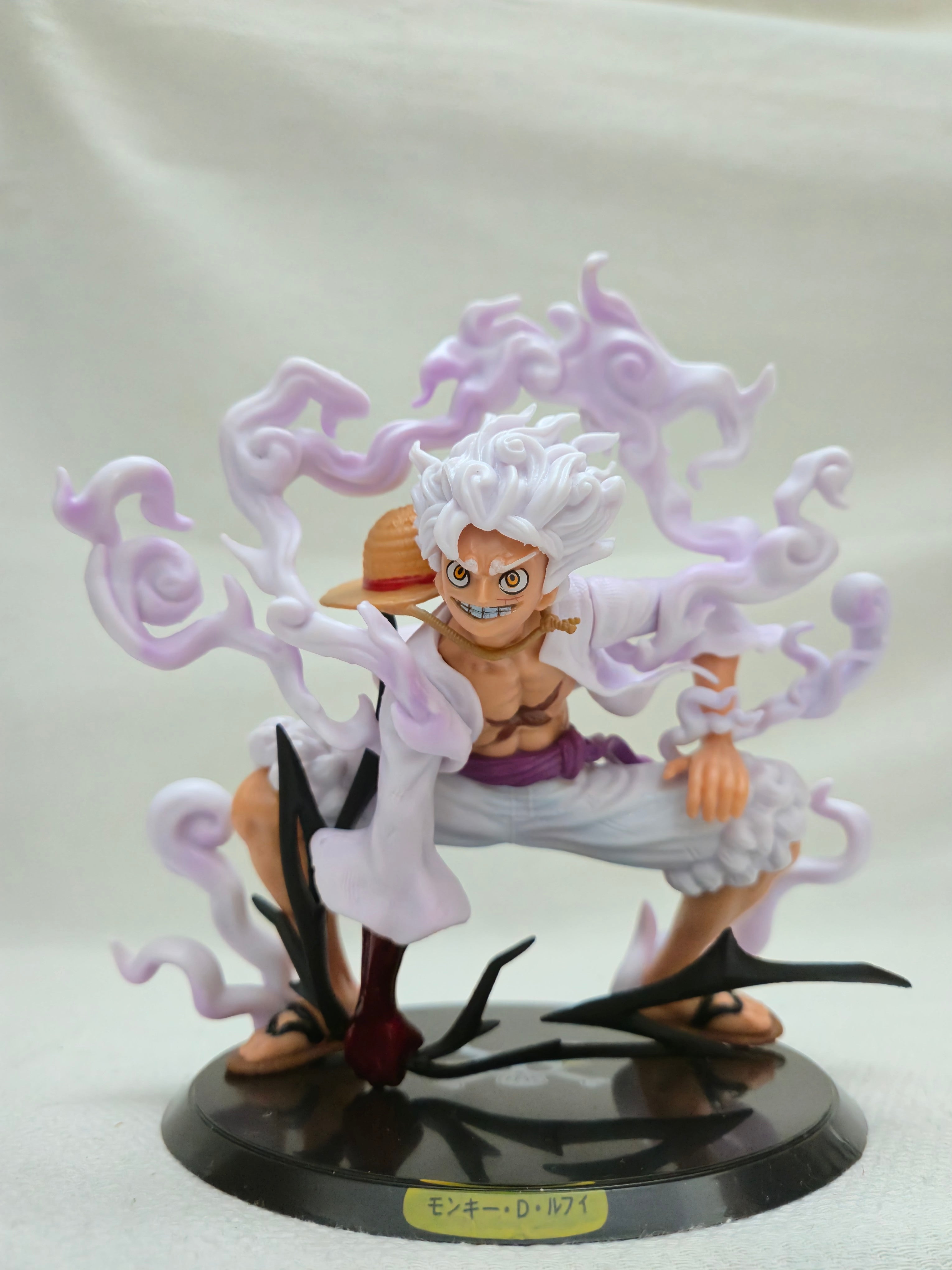 Future King of the Pirates Gear 5 Luffy